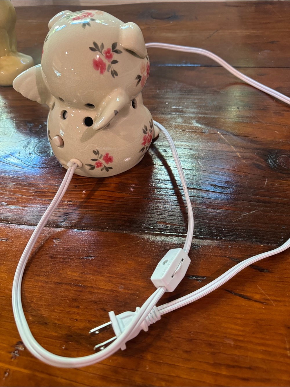 Vintage Porcelain Pig Night Light - Picture 10 of 10